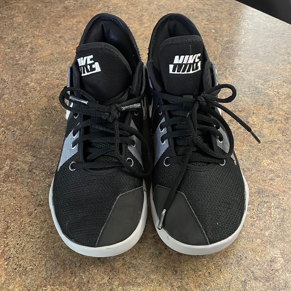 Nike AirMax Basketball Shoes- Size 7.5